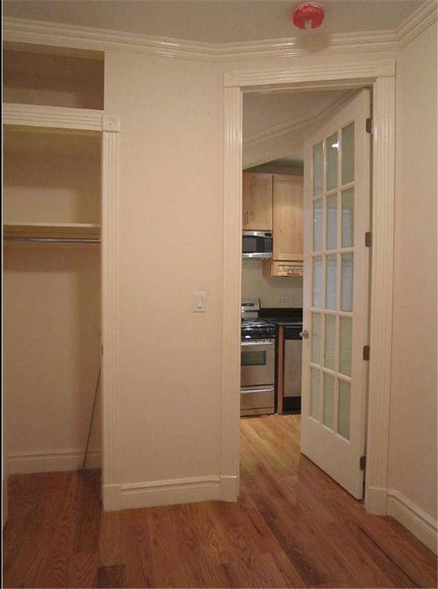 Marvelous One Bedroom Complete Upgrade!! full Service!! Laundy in the apt! Dishwasher too!