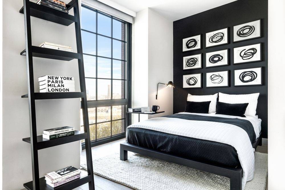 True 3Bed/2Bath with Huge Walk in Closet. Stainless Steel Appliances, City Views, Water Views, and Bosh Washer/Dryer. No Fee!