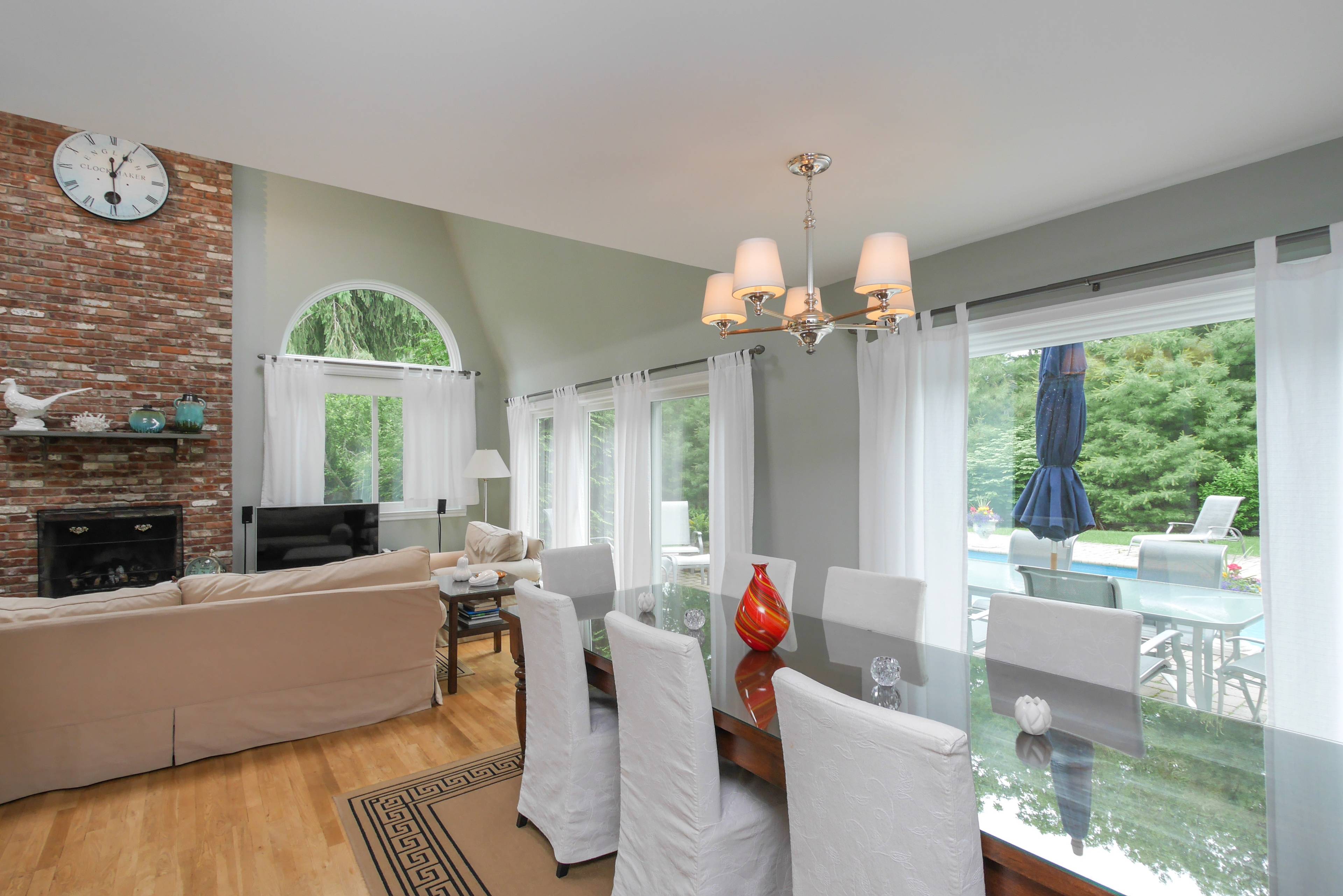 East Hampton 3 Bed Close to Town