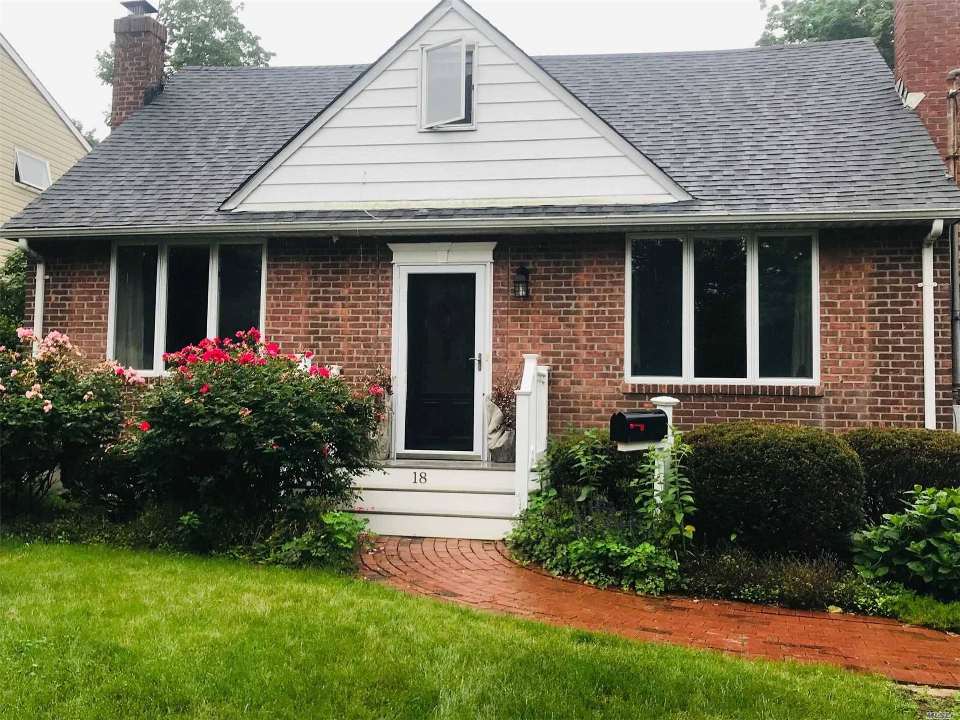 18 Gates St, Greenlawn, NY, 11740 4 BR for sale, House sales Nest