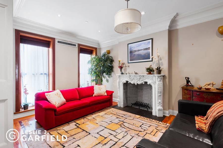 34 Schermerhorn Street is a charming townhouse on a peaceful, tree lined street in Brooklyn Heights.