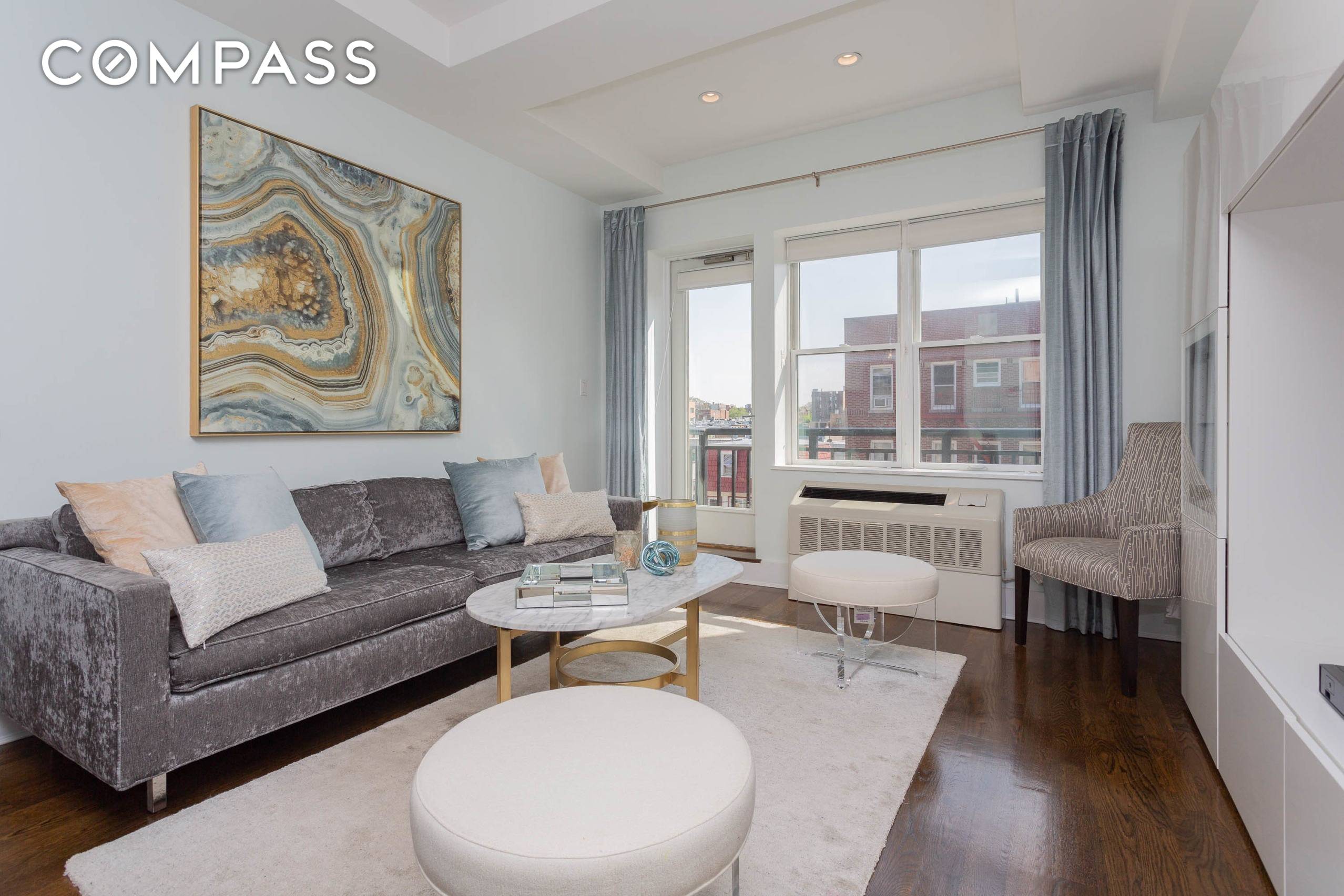 THE PENTHOUSE OF ALL PENTHOUSES, PRIVATE ROOF !