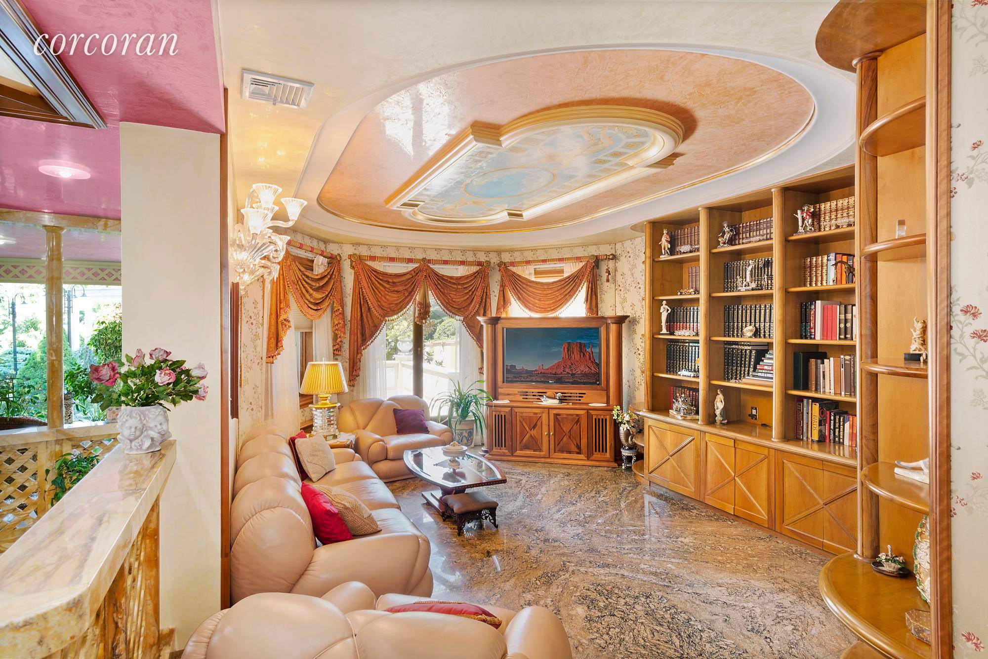 Welcome to Your Hampton's Retreat in New York City !