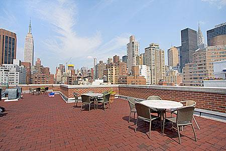 Open airy space alcove studio for sale