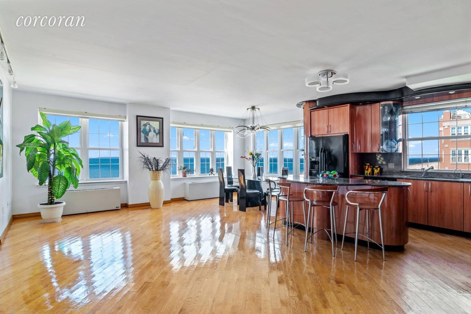 Live your dream by the ocean in Brooklyn !