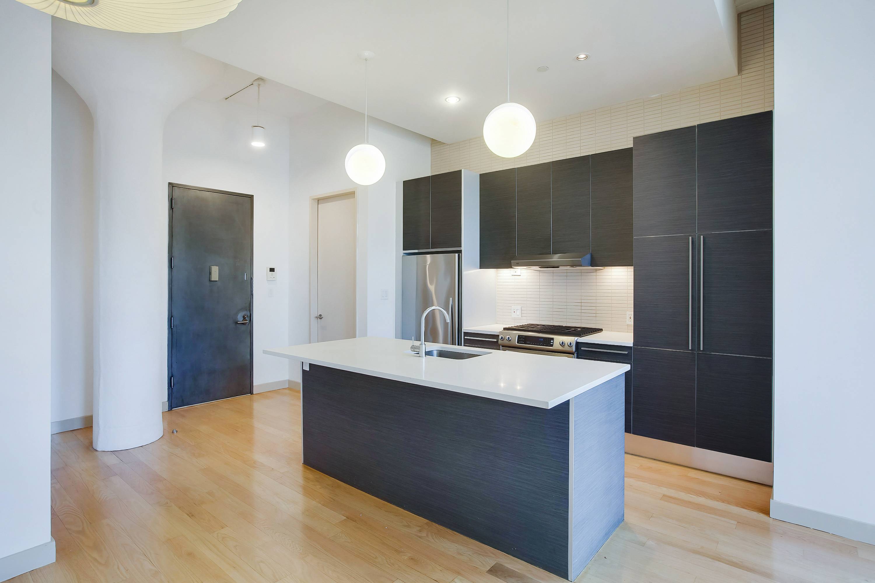 EXCEPTIONAL 2BED/2BTH AT THE BADGE CONDO