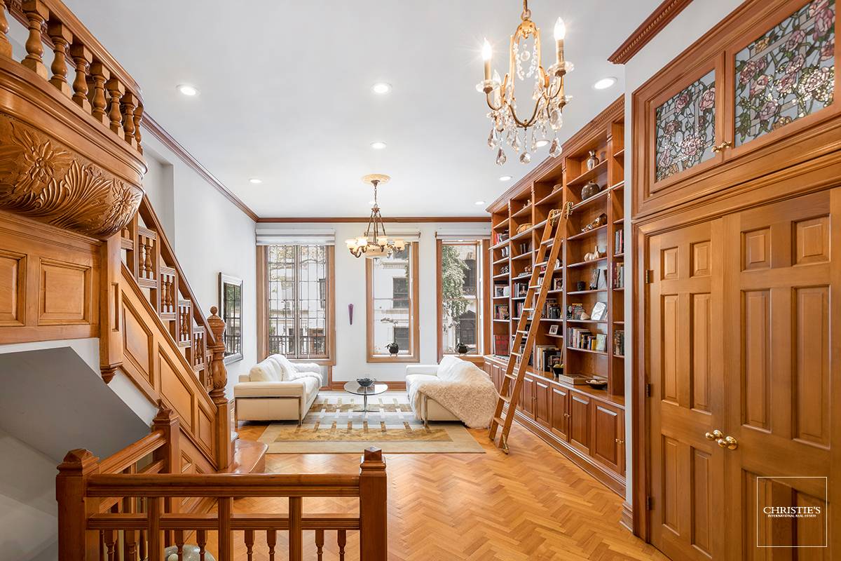 Gracious Renaissance Revival Townhouse This elegant four story Renaissance Revival townhouse was built in 1893 as one of six original Victorian brownstones that form the West 71st Street Historic District, ...
