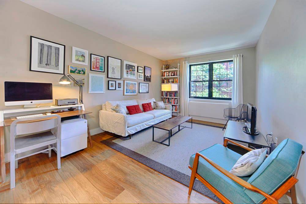 Columbia Waterfront Perfect One Bedroom