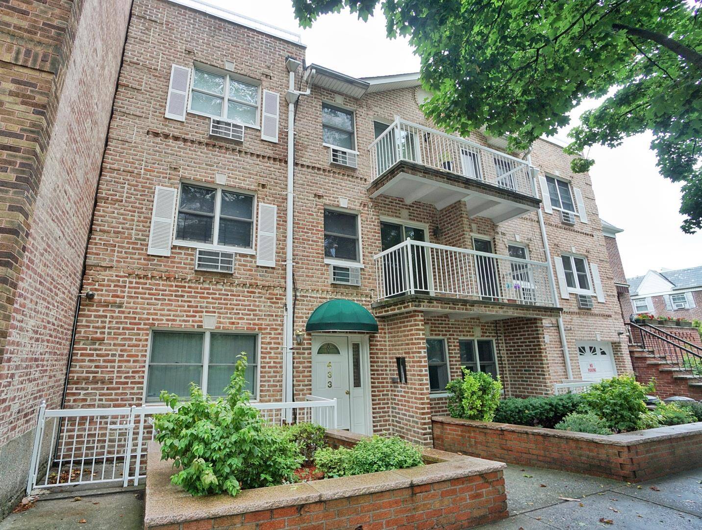 Beautiful ONE BEDROOM DUPLEX CONDO apartment located in Bay Ridge with spectacular views.