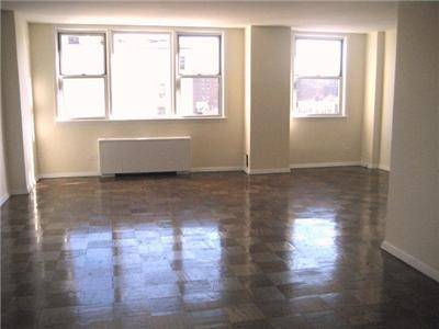 Gramercy Park!!! Spacious  Studio !!!  Come and rent it today!~