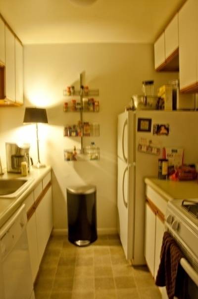 LARGE WHOLE FLOOR SUNNY 1BR/BA HUGE LIVING ROOM UNDER $3K !!