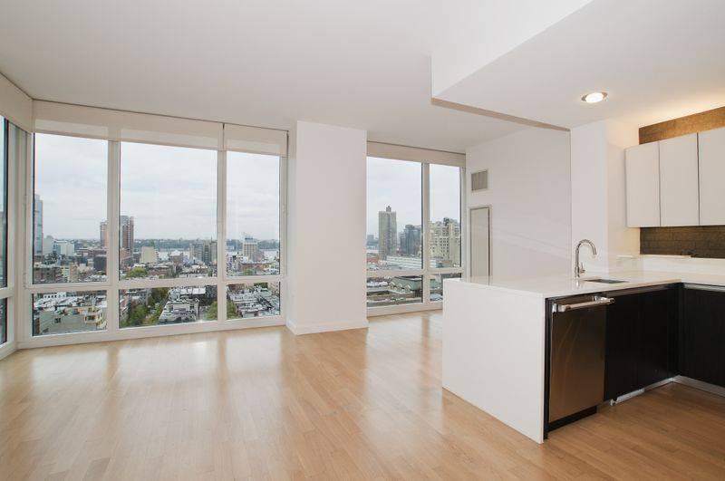 Luxury Spacious 1 bed/1.5 bath at The Platinum