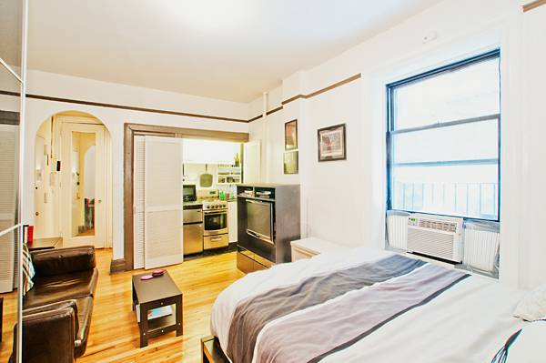 Central Park Block. Private Garden Oasis. Low Maintenance. Pre-War Details.