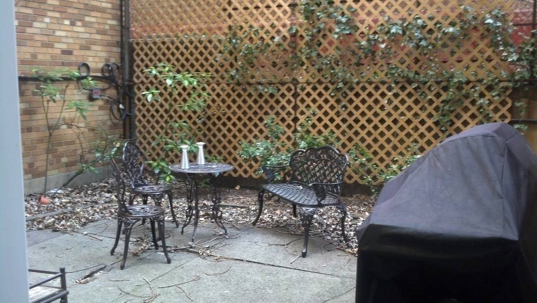 Nicely renovated 1bedroom w/ PRIVATE BACKYARD, Lower Chelsea**CHELSEA
