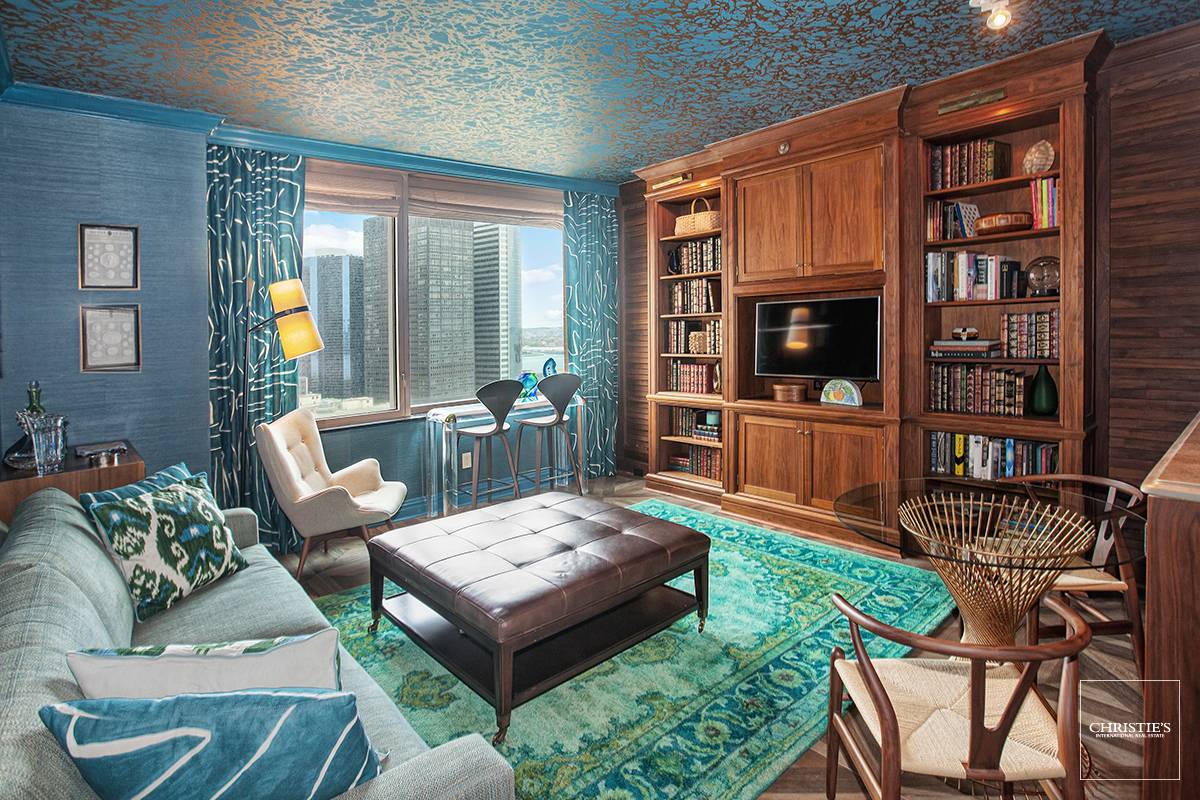 DESIGNER TURNKEY RESIDENCE Recently completed by renowned interior designer RenA e Gaddis, this A 1 4ber chic one bedroom home is set on high floor of The Residences at the ...