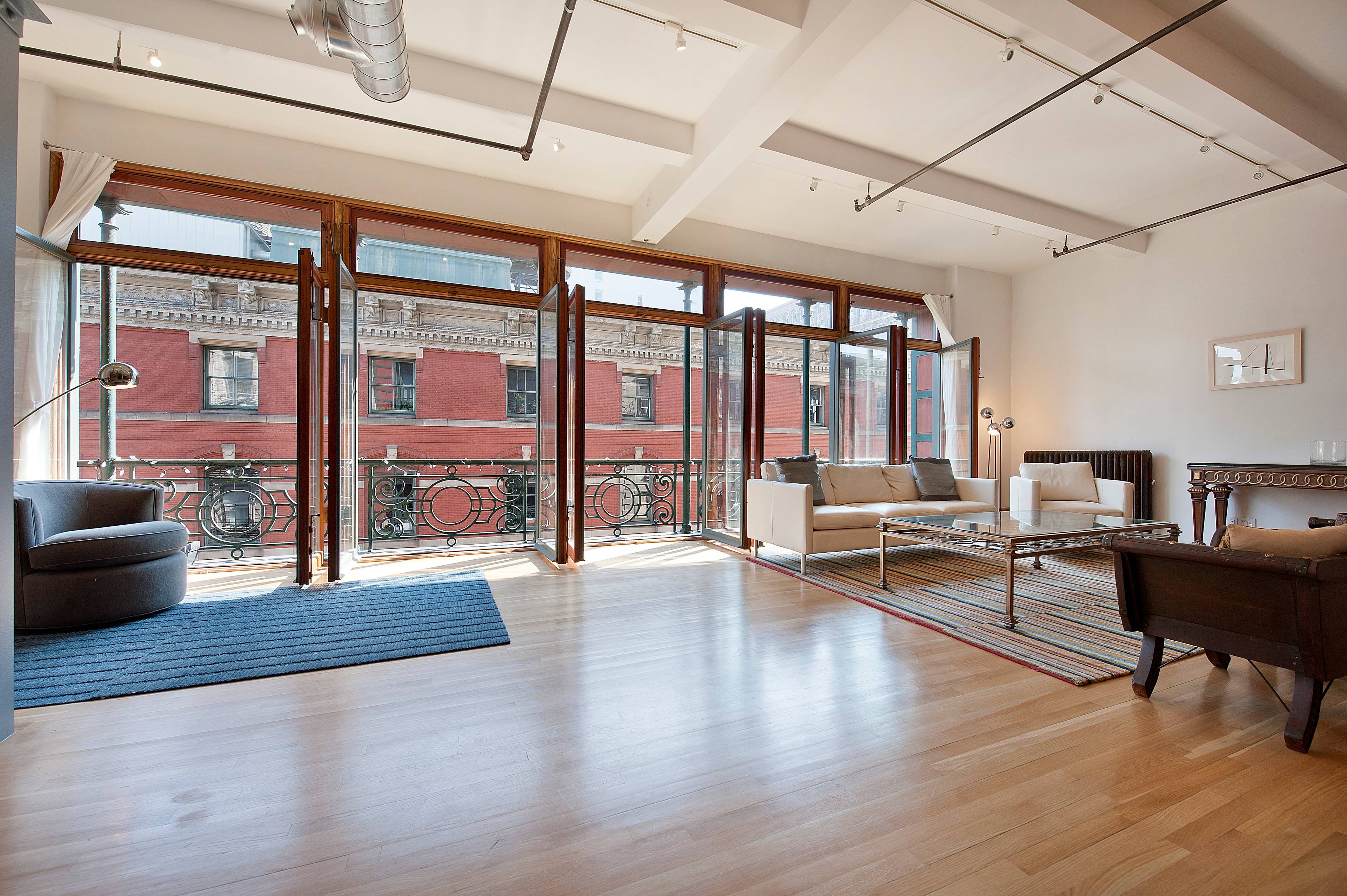 SoHo Full Floor Loft, 4 Bed/2 Bath - Soho Cast Iron Classic - Timeless Manhattan Living