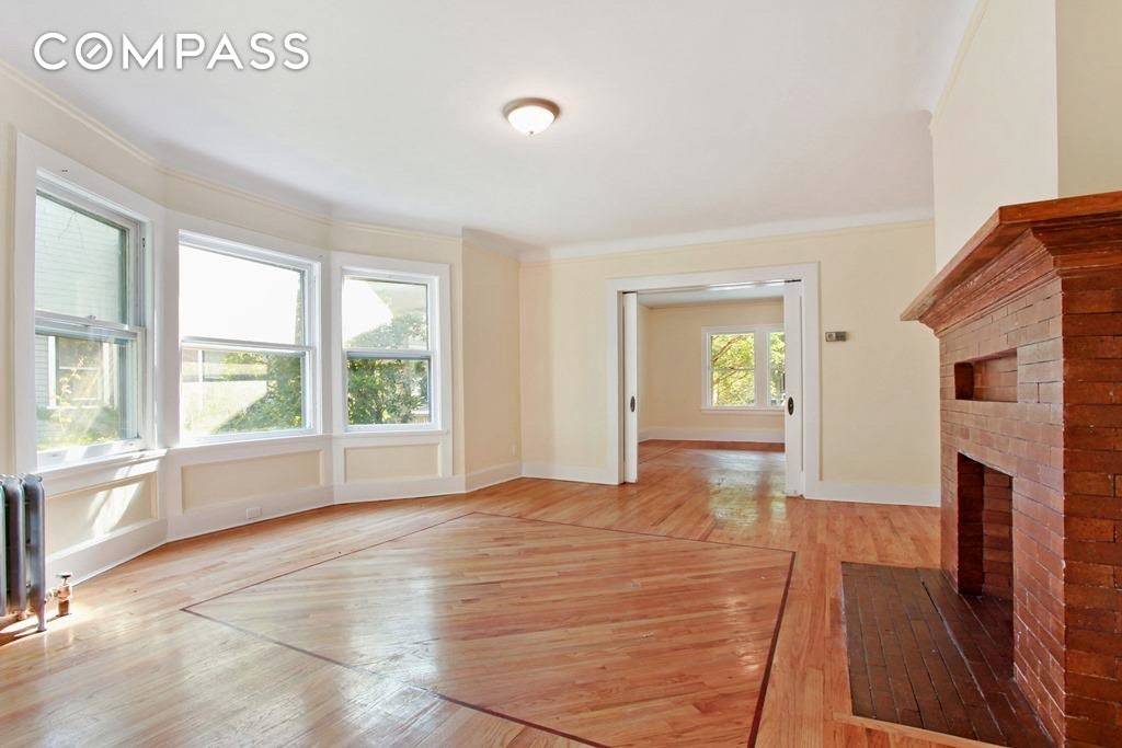 Beautiful Ditmas Park, 7 bedroom, 2 full bath, 2 half bath Victorian home for rent !