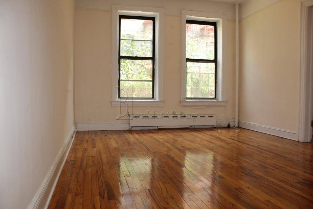 Massive 2 bedroom apartment in the heart of Astoria.