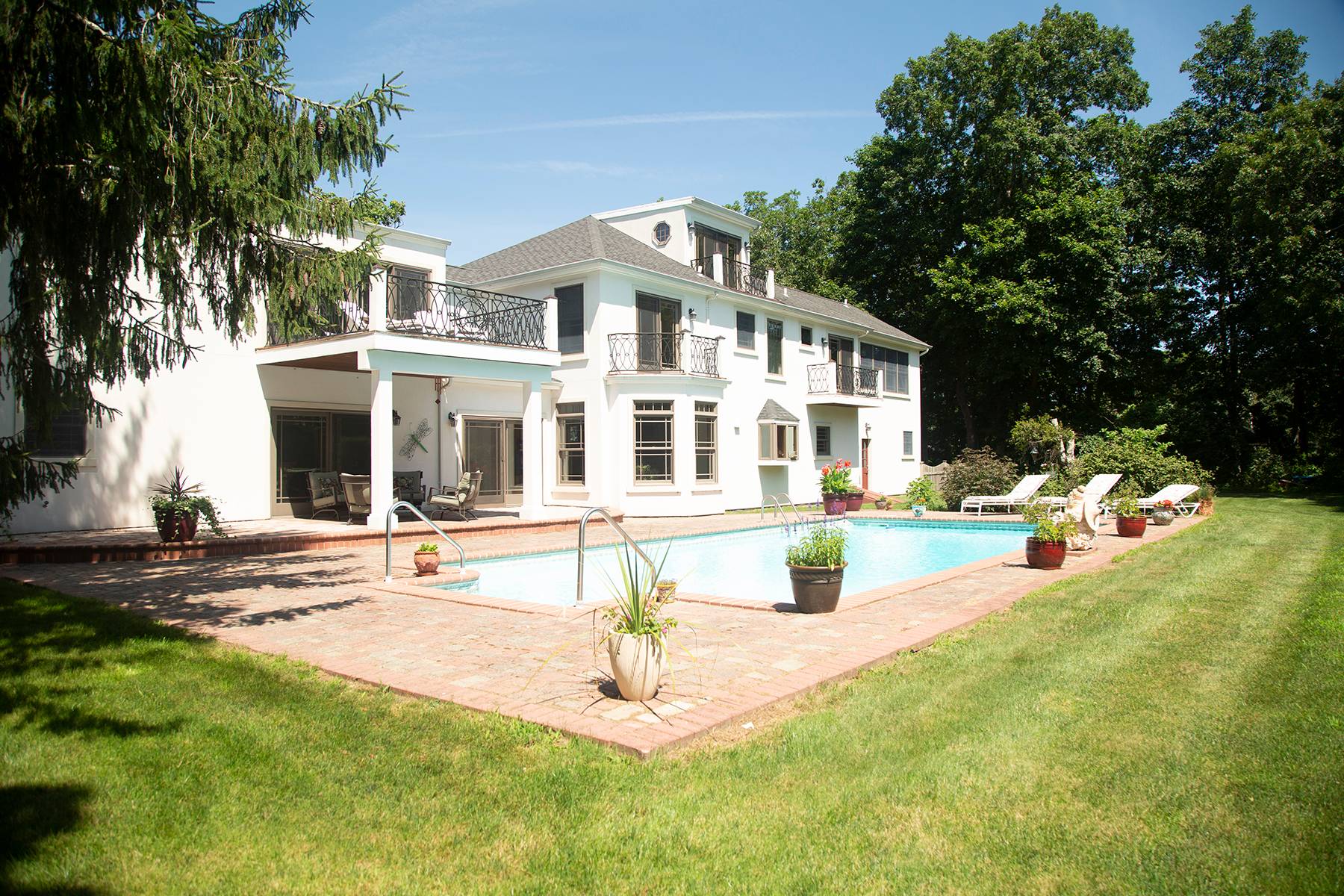 The Ultimate Westhampton Multi-Generation Retreat!