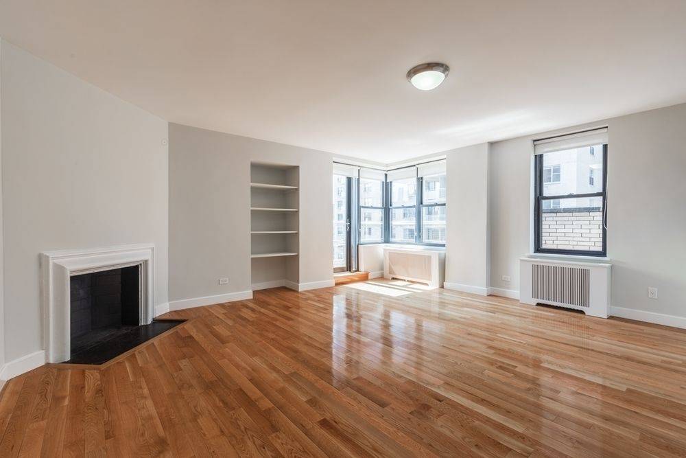 NO FEE! GORGEOUS, HIGH-FLOOR THREE BEDROOM/TWO BATH HOME WITH A JULIETTE TERRACE AND EASTERN VIEWS; FEATURES A CHEF'S KITCHEN, IN-HOME WASHER/DRYER.