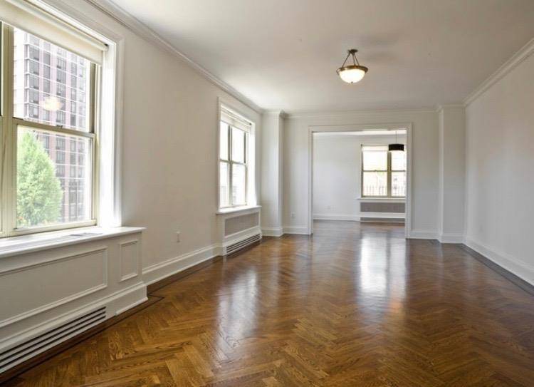 THE PENTHOUSE AT PARK AVENUE! FULLY MODERNIZED!