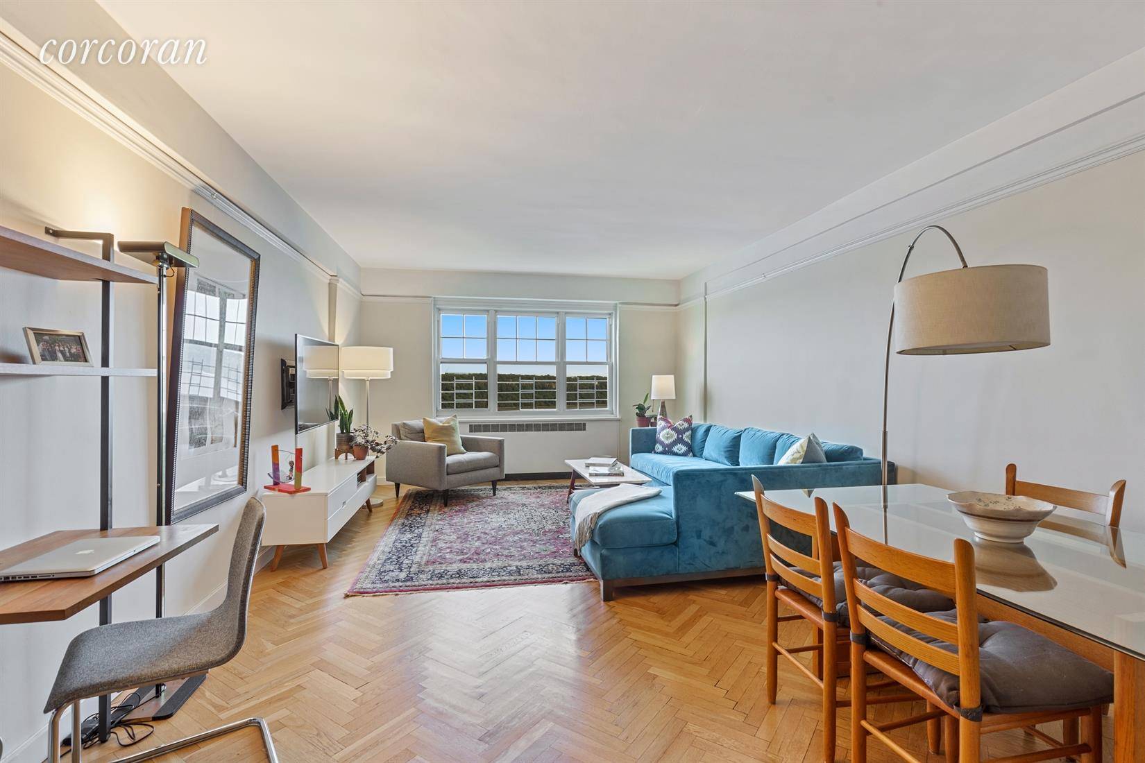 Heavenly Hudson ViewsLook no further this home has the BEST views in Castle Village !