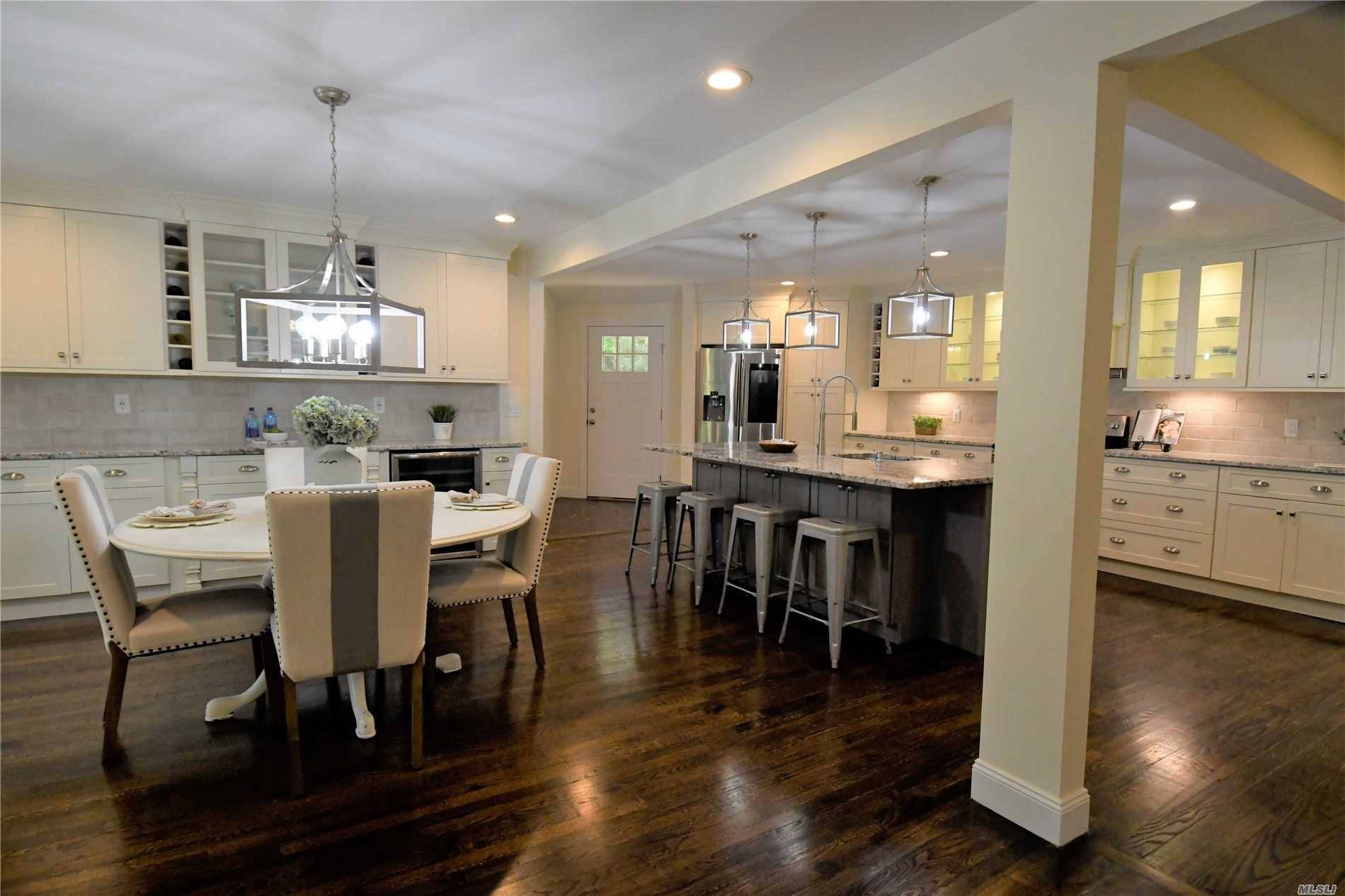 New Price ! ! Exclusive Loft Estates !
