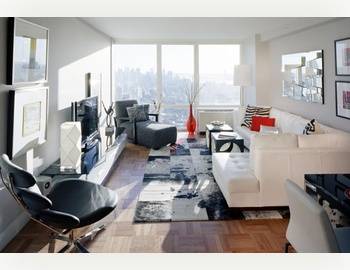 FULL SERVICE DOORMAN BLDG..STEPS FROM PEN STATION,MADISON SQUARE GARDEN,KOREAN TOWN,SUPERB MIDTOWN LOCATION