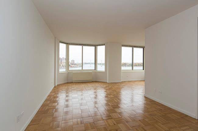 THIS IS A DREAM APARTMENT WITH THE MOST BEAUTIFUL WATER VIEWS. CORNER APARTMENT WITH HIGH CEILINGS, GRANITE KITCHEN WITH BUILTIN BREAKFAST BAR AND SPLIT BEDROOM LAYOUT FOR PRIVACY.