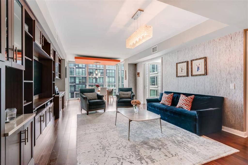 3 bedroom Luxury Apartment Rental - NYC & Water views at Port Imperial