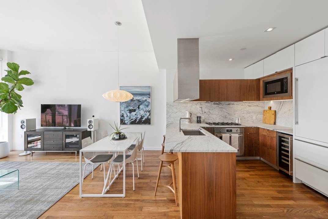 Pristine 3bed/3bath Condo with Private Rooftop Terrace in Prime Williamsburg!