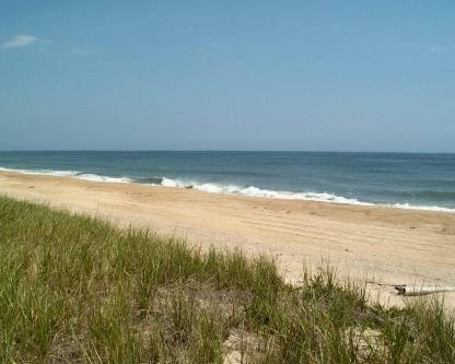 AMAGANSETT DUNES OCEANFRONT WITH POOL!
