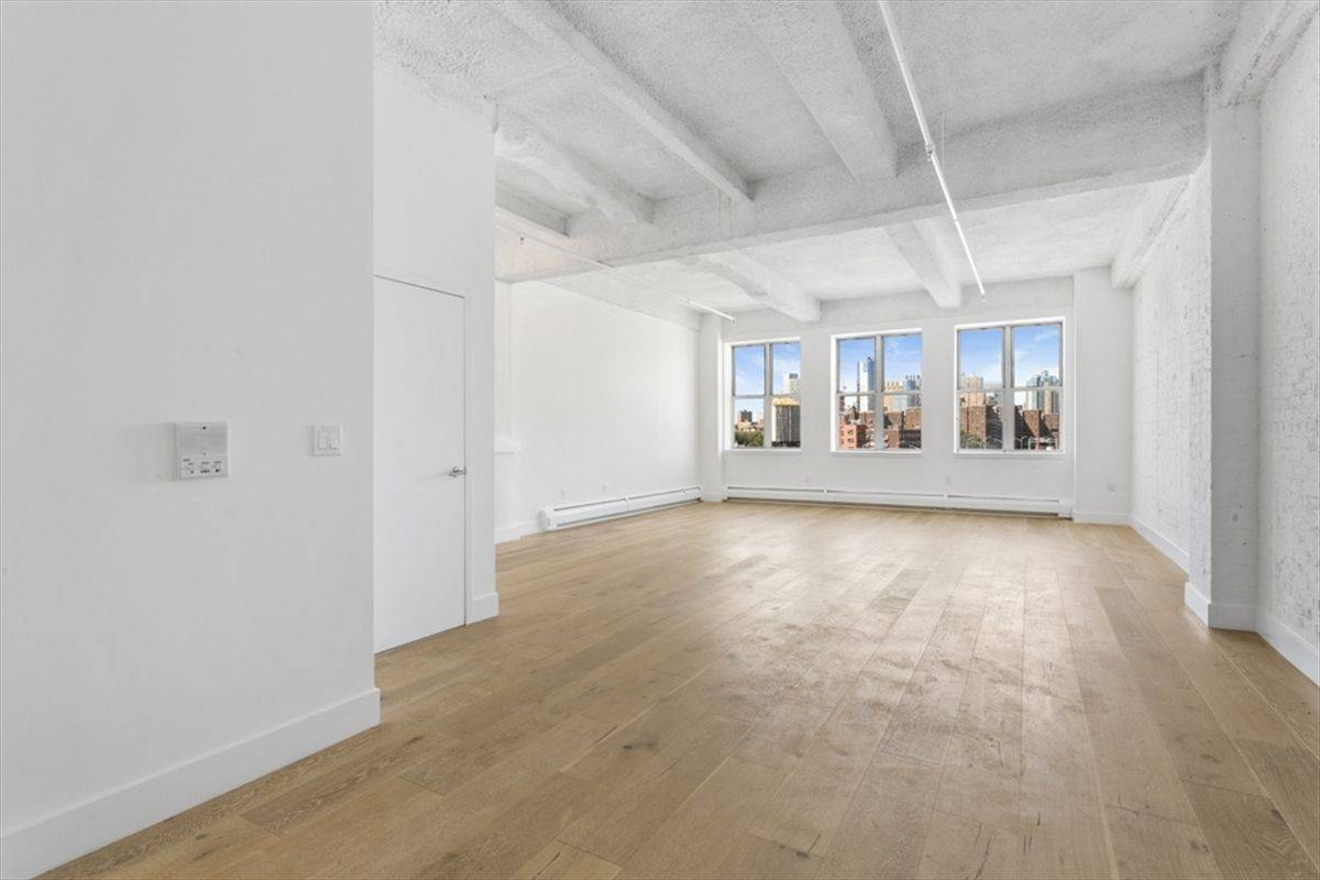 Stunning 2 Bedroom in The Chocolate Factory Loft!