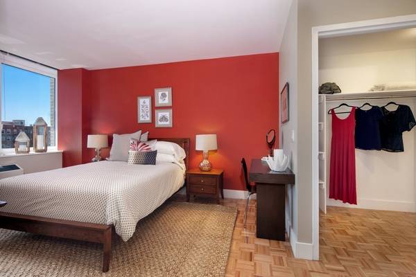 2 Bedroom 2 Bath in the Heart of Rego Park