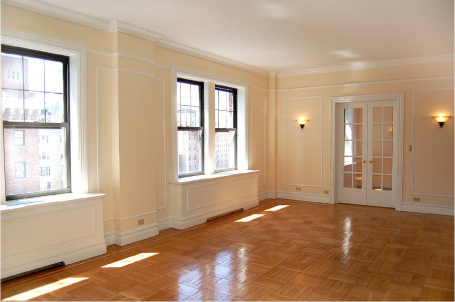 Classic Upper West Side pre-war one bed available at the famed Park Royal! Terrace, city views and double exposures!Steps form Central Park