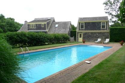 SUMMER HIDEWAY