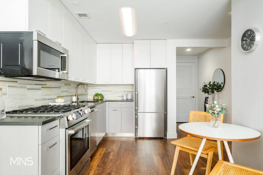 PAY ABSOLUTELY NO CLOSING COSTS AND MOVE IN IMMEDIATELY !