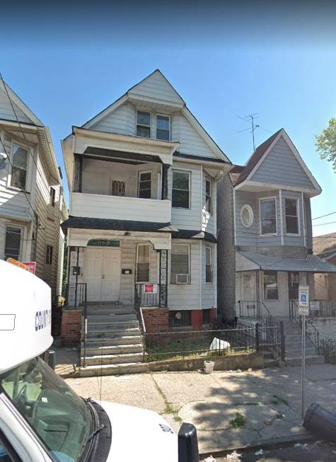 Large 3 Bedroom/2 bath with Open Kitchen and Plenty Storage Space