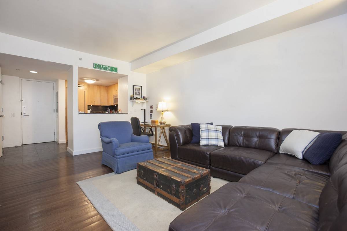 Beautiful 1 Bedroom Steps from Central Park for Rent