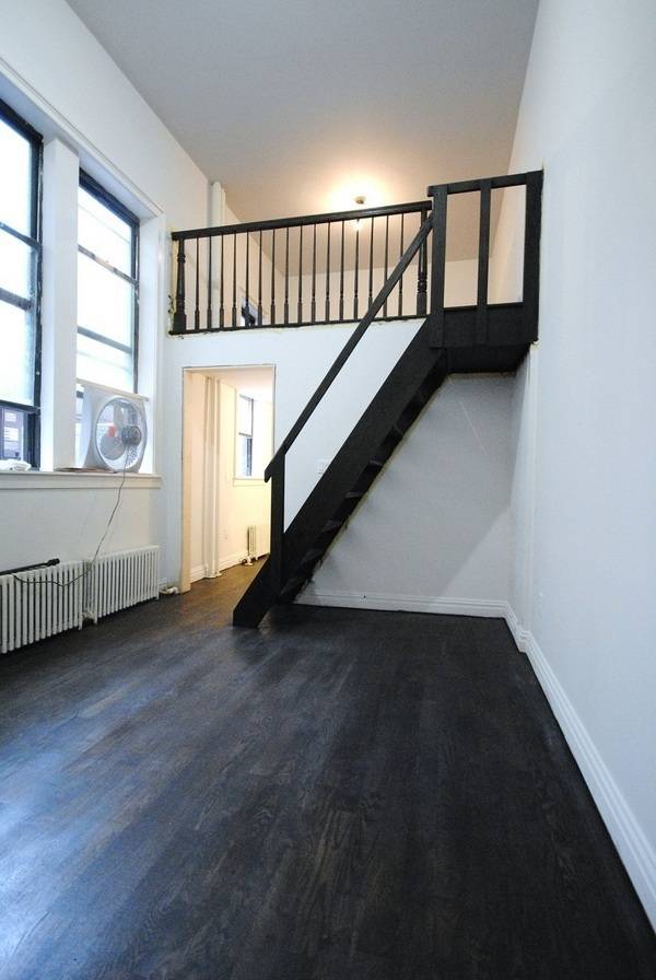 Greenwich Village unique loft one bed with home office! Near Washington Square Park, NYU, and Union Square! 
