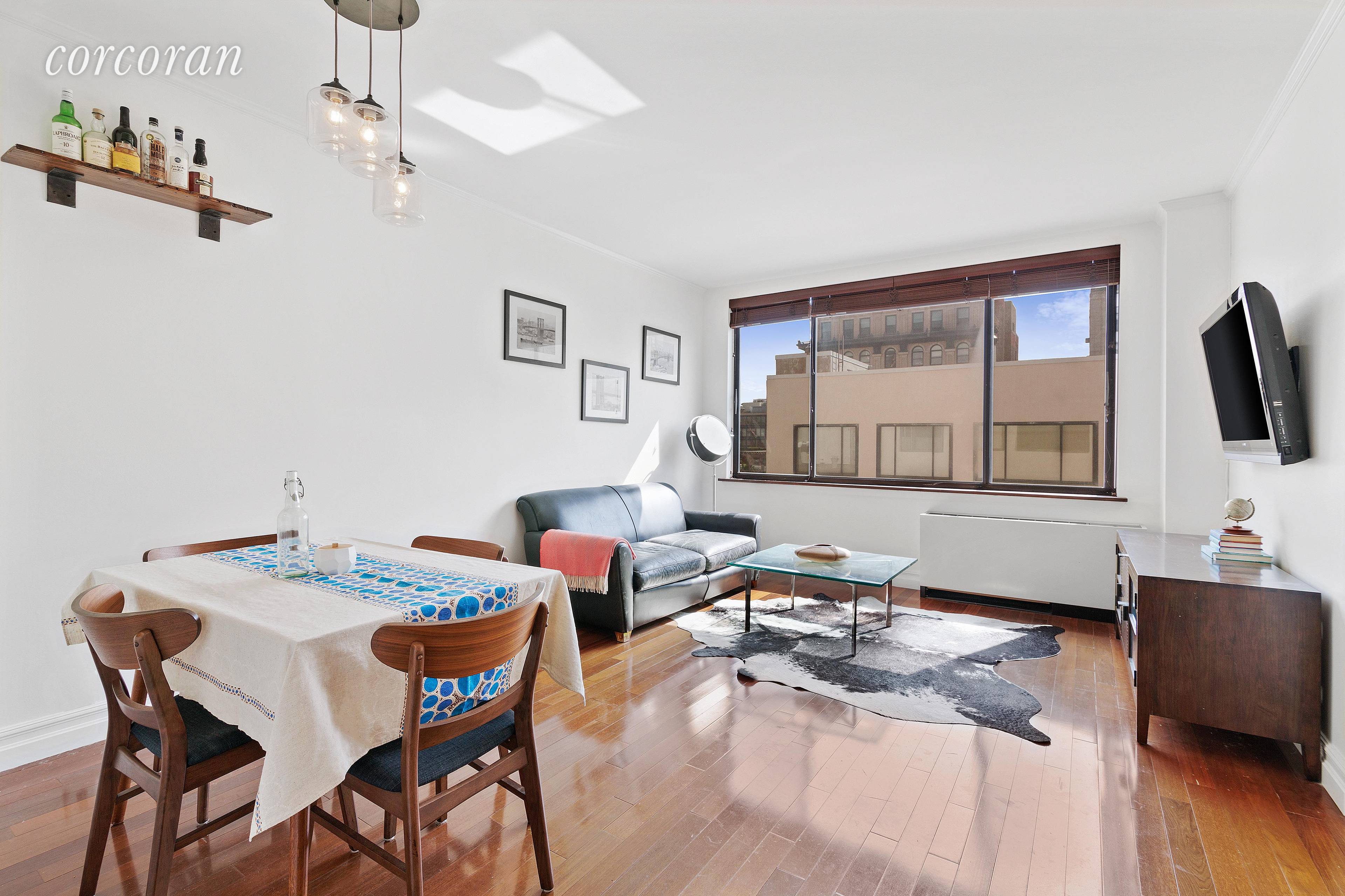 Spacious one bedroom prewar gem.