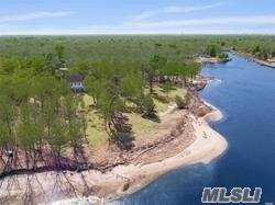 Bring your waterfront vision to life Imagine the ultimate bayside lifestyle complete with peaceful privacy, wide open skies and beautiful water panoramas.