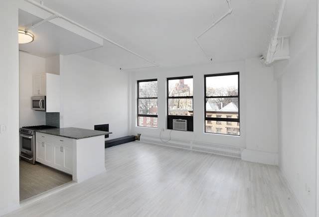 GREENWHICH VILLAGE; HUGE LOFT RENTAL; LANDMARK BUILDING SOARING CEILINGS, HUGE WINDOWS - BRIGHT!