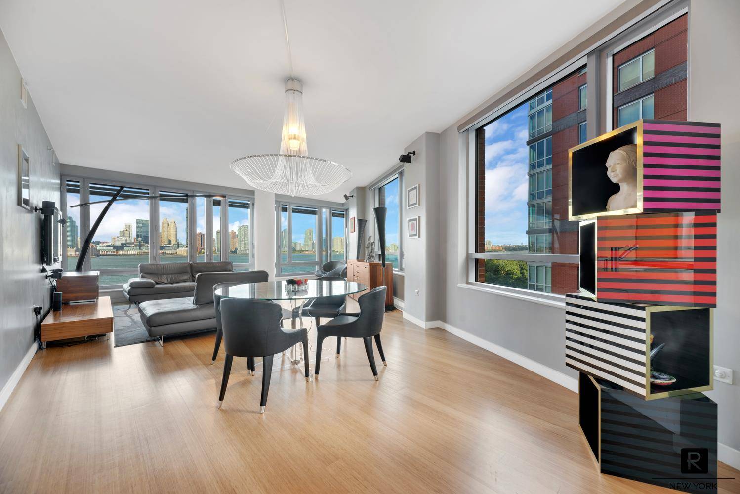 Unobstructed direct water views of the Hudson River, Statue of Liberty, NY Harbor, Verrazano Bridge not to mention picturesque sunsets.