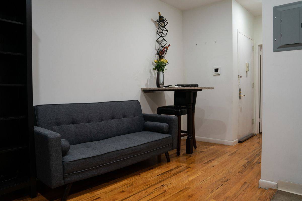 1 Bedroom Co-op in Carnegie Hill HDFC