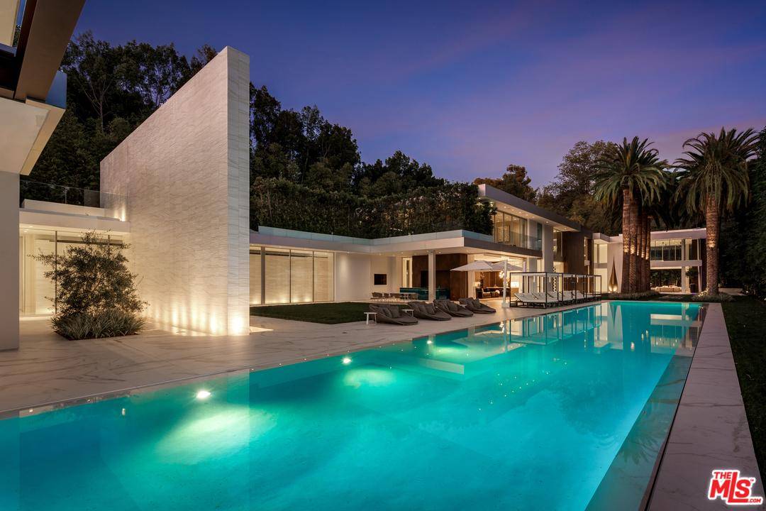 627 N CARCASSONNE RD Bel Air LA