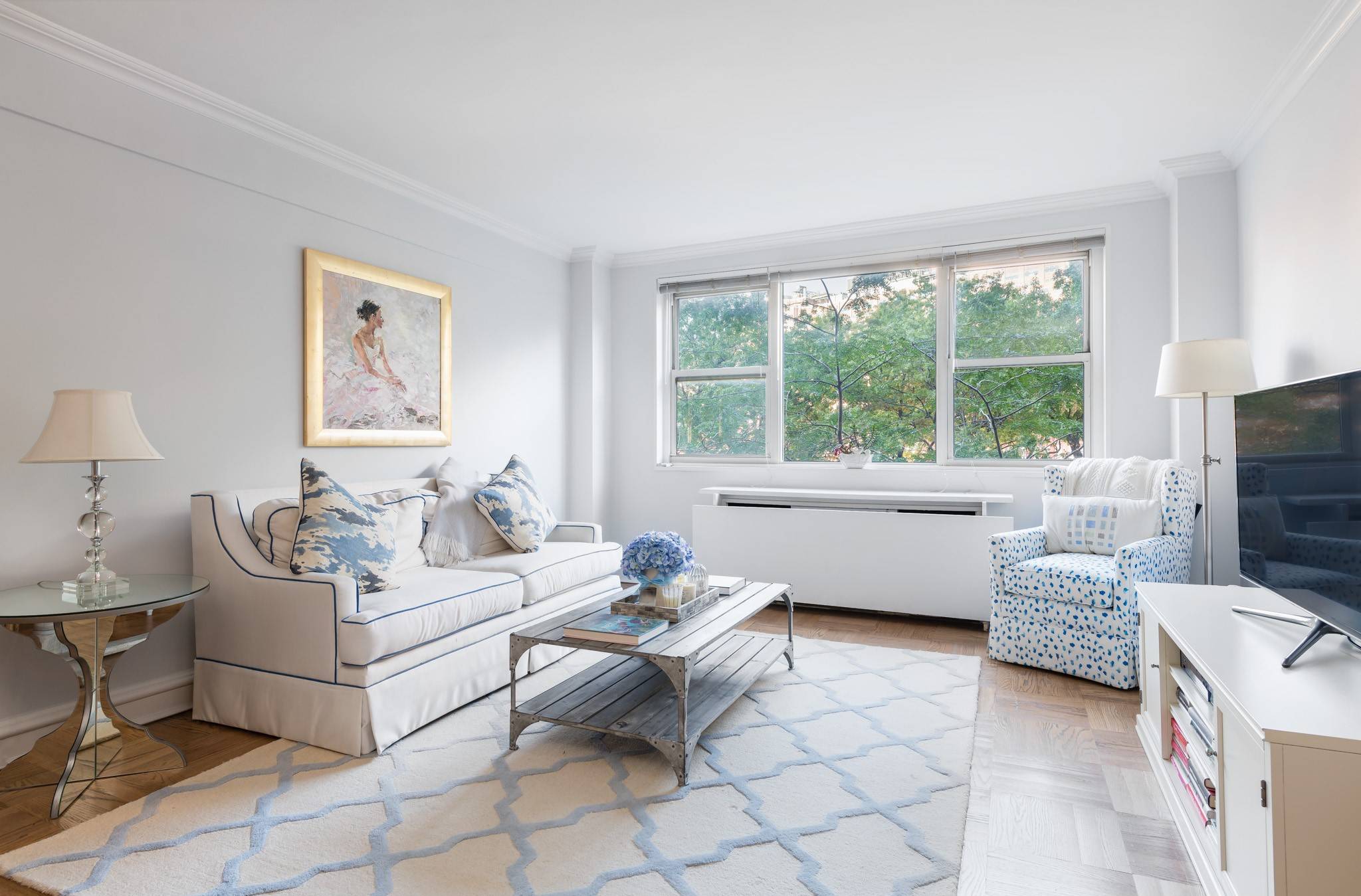 Chic 1-Bedroom with Home Office