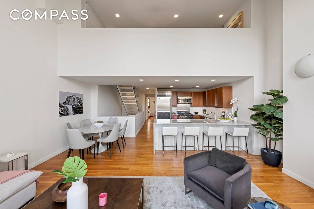 Rutherford Place 3BR 3BTH One of a KindOne of the truly premier residences in the Gramercy Stuyvesant Square areas.