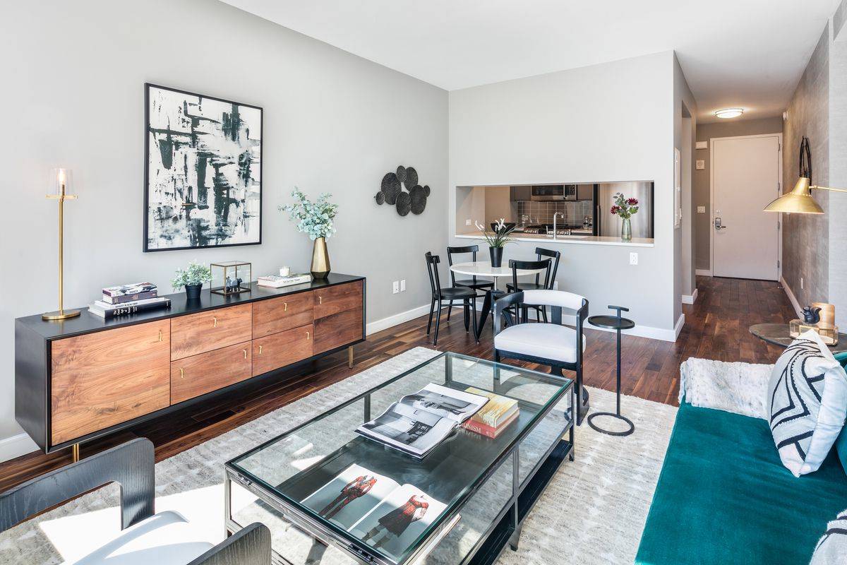HIGH LINE NO FEE TWO BEDROOM