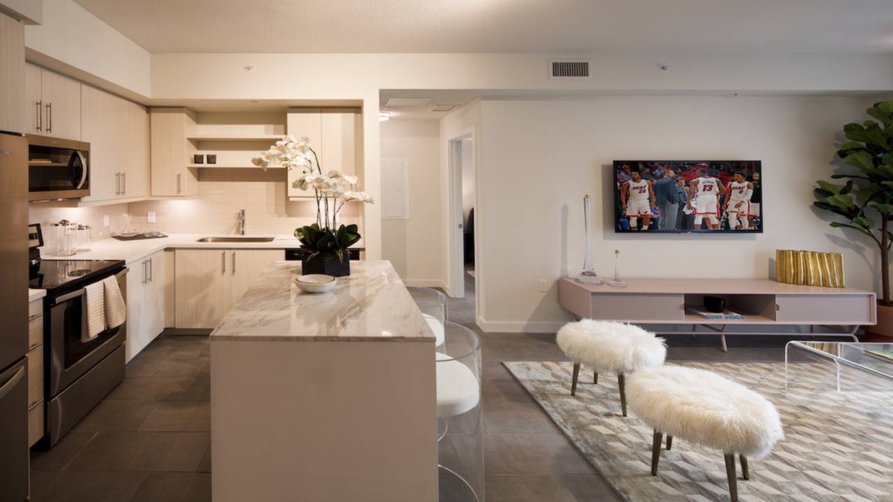 Luxury Building in  Edgewater